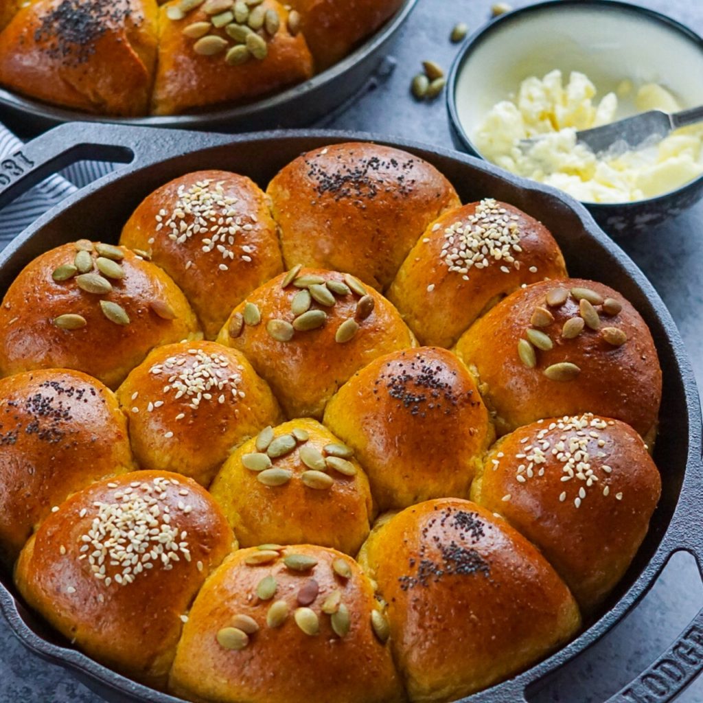 Honey Pumpkin Pull Apart Rolls