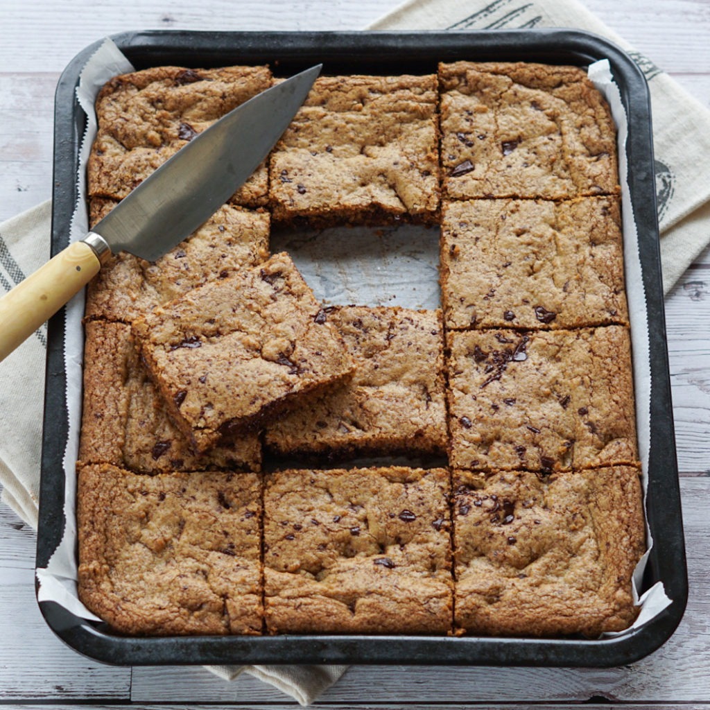Giant Chocolate Chip Cookie