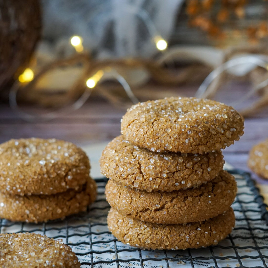 Chewy Molasses Spice Cookies