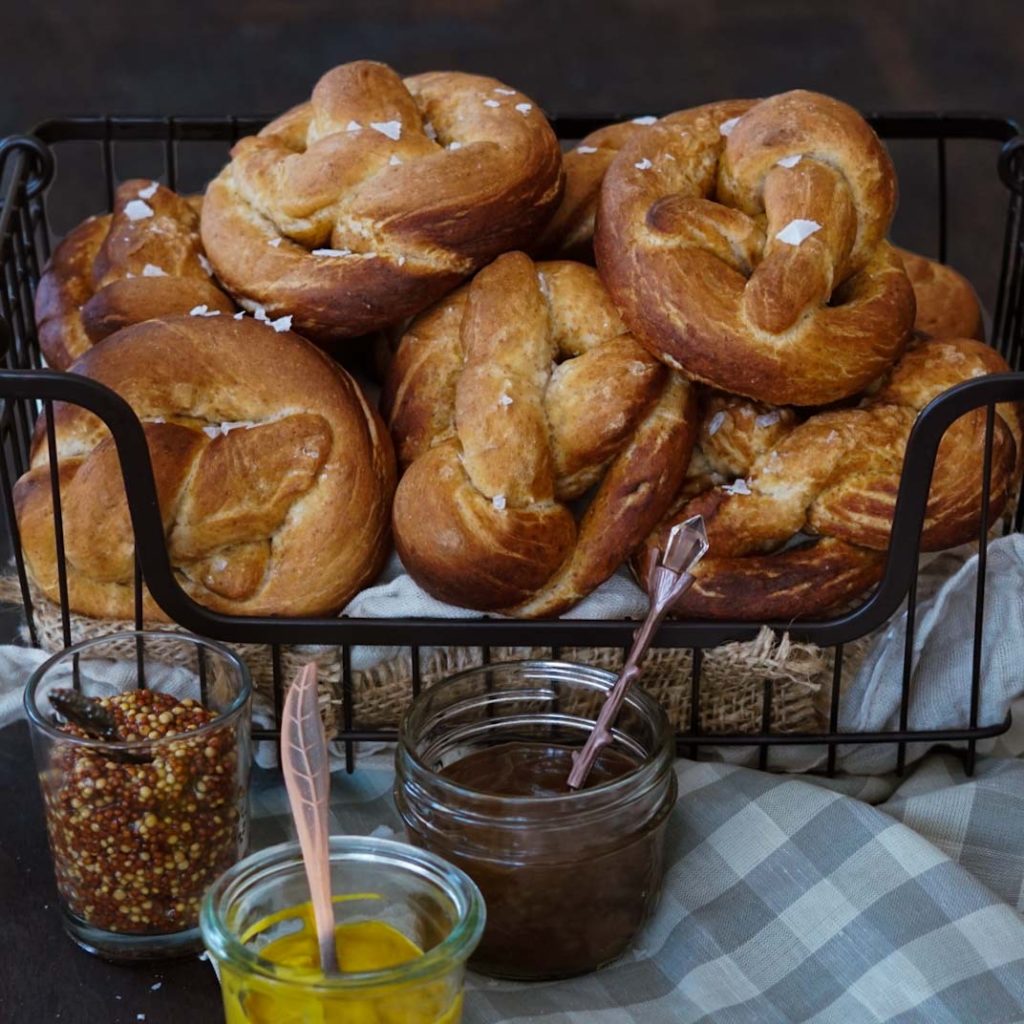 Pretzel Knots